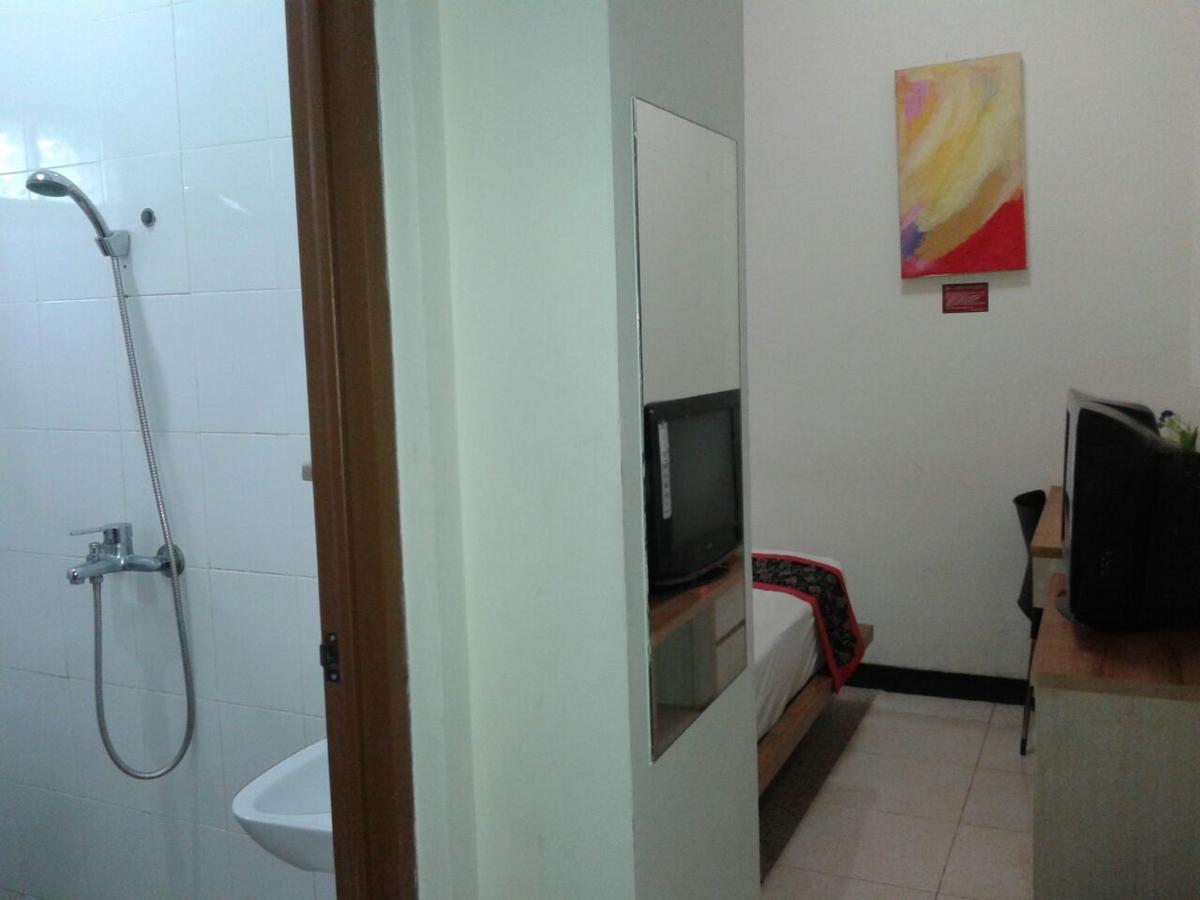 Rumah Tawa - 2 Syariah